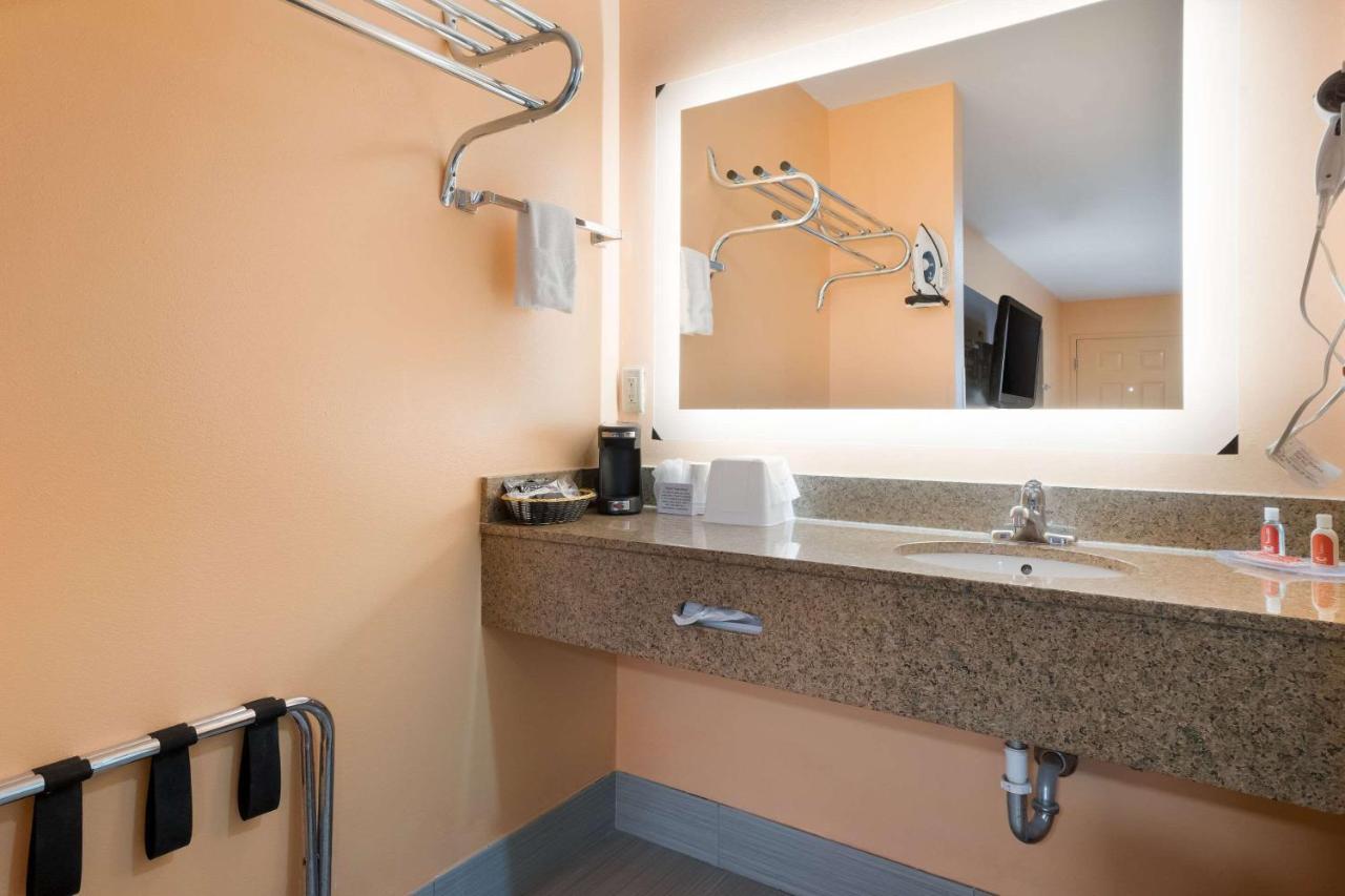 Econo Lodge Ripley Extérieur photo