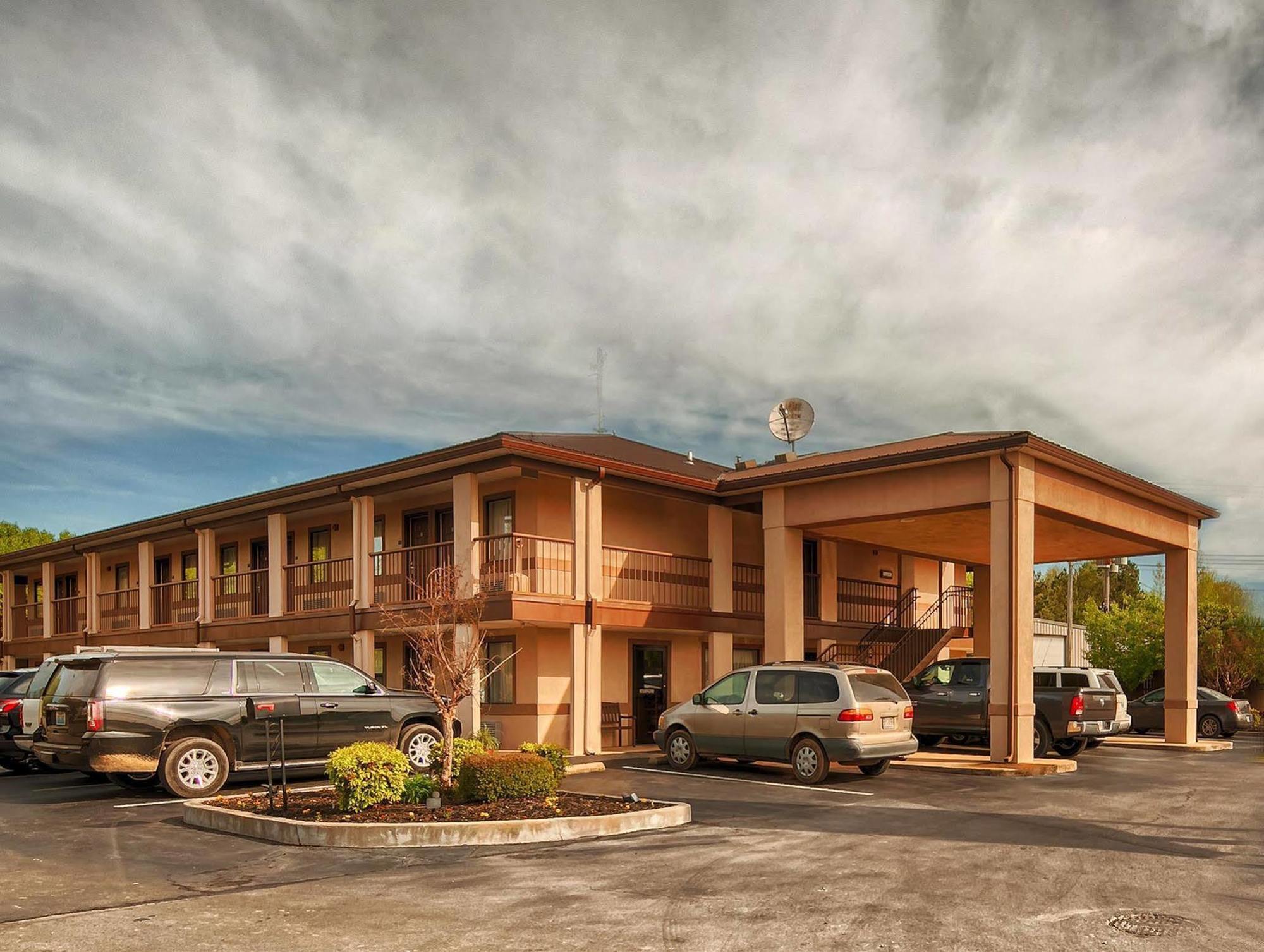 Econo Lodge Ripley Extérieur photo